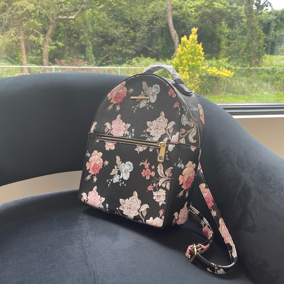 New ALDO backpack - Picture 5 of 7